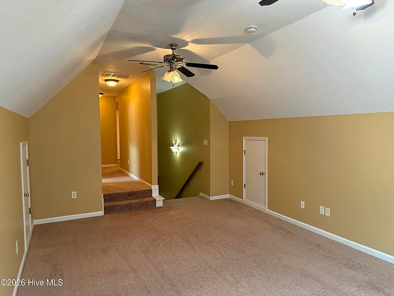 925 Woody Hill Cir — Photo 26