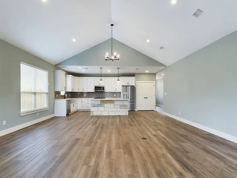 505 Mooney Ln — Photo 3