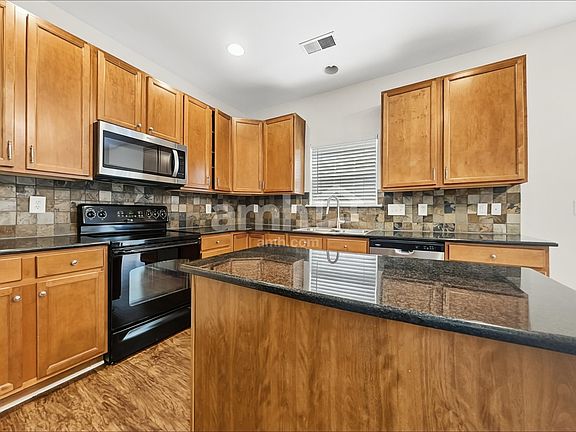 3rd image of 2881 Island Point Dr NW