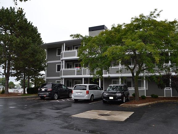 2nd image of 146 Marina Point Dr