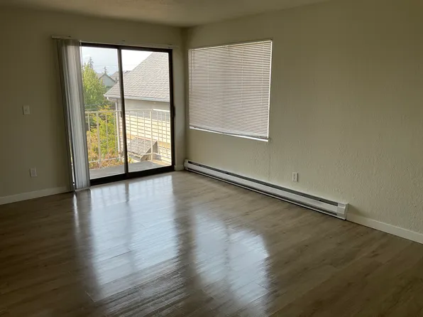 11702 Greenwood Ave N APT 402, Seattle, WA 98133