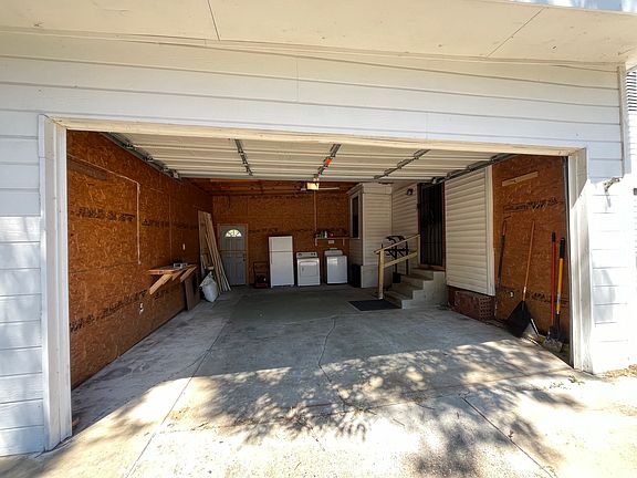 3rd image of 4601 Princeton Dr