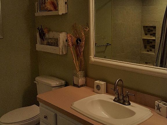 Main bathroom