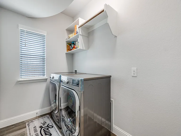 820 Manchester Ave — Photo 30