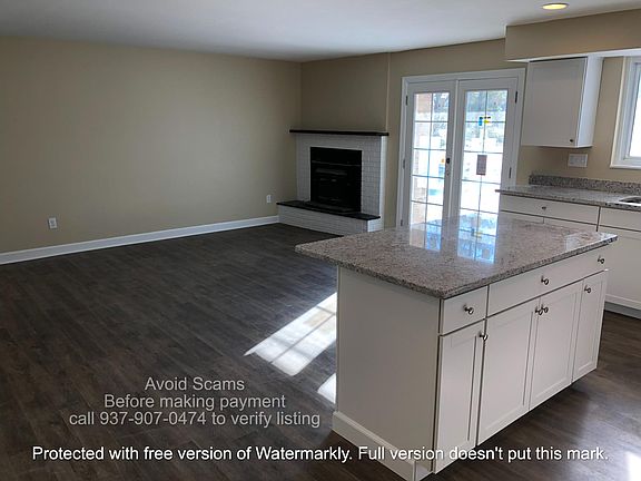 4th image of 75 Barrymore Ln