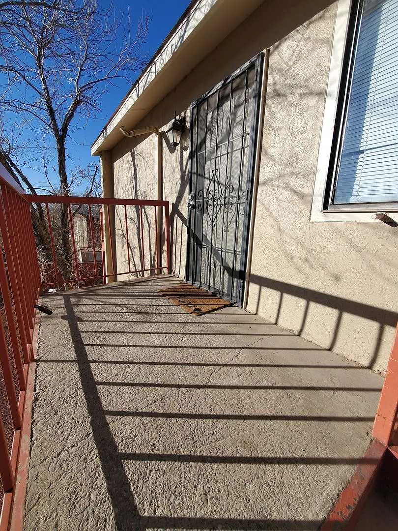 1241 Menaul Blvd NW — Photo 2