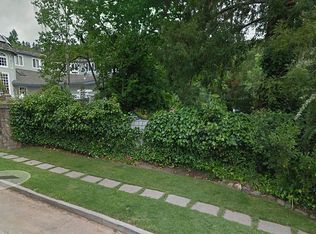 42 Hickory Rd, Fairfax, CA 94930