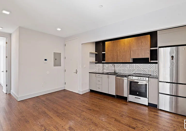 311 Woodbine St #2A — Photo 5