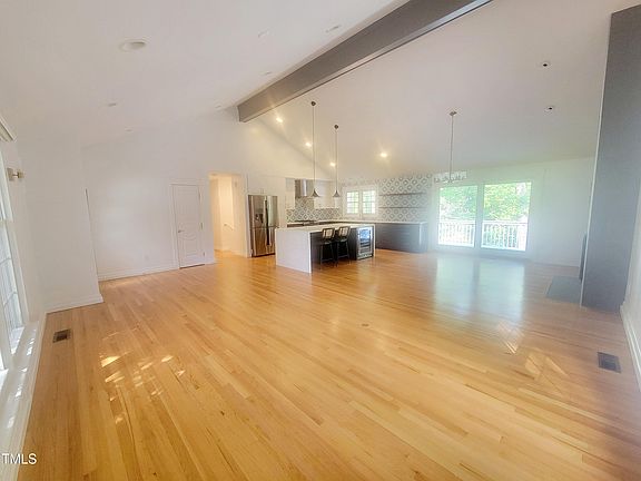 4th image of 4221 Rowan St