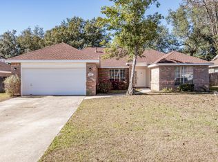 607 Risen Star Dr, Crestview, FL 32539