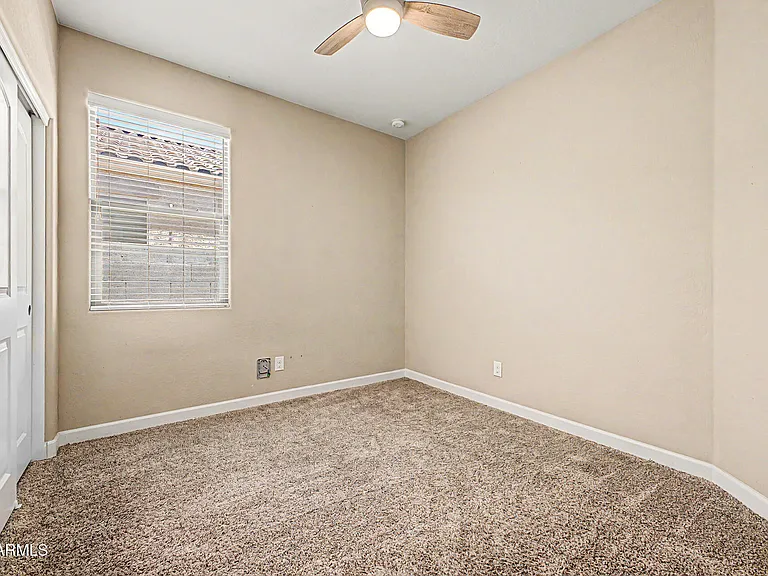 1619 N Hillcrest — Photo 21