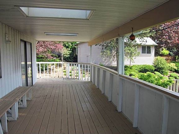 Upper Deck