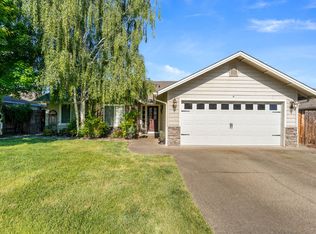 1662 Nunnwood Ln, Grants Pass, OR 97527