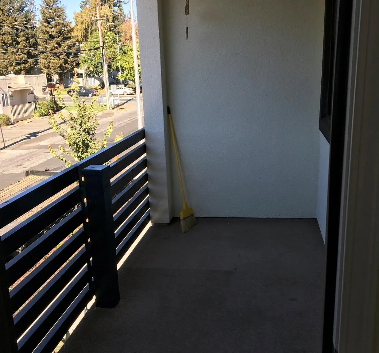 3 bed, 3.5 bath, 1600 sqft, $4,200 — Photo 1