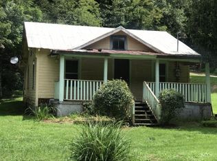 203 Hampton Creek Rd, Roan Mountain, TN 37687