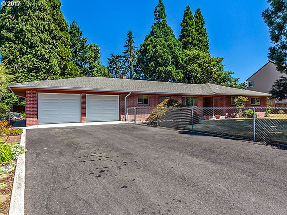 2nd image of 800 NE 47th Ave