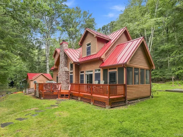 38 Devenoge Drive, Highland Lake, NY 12743