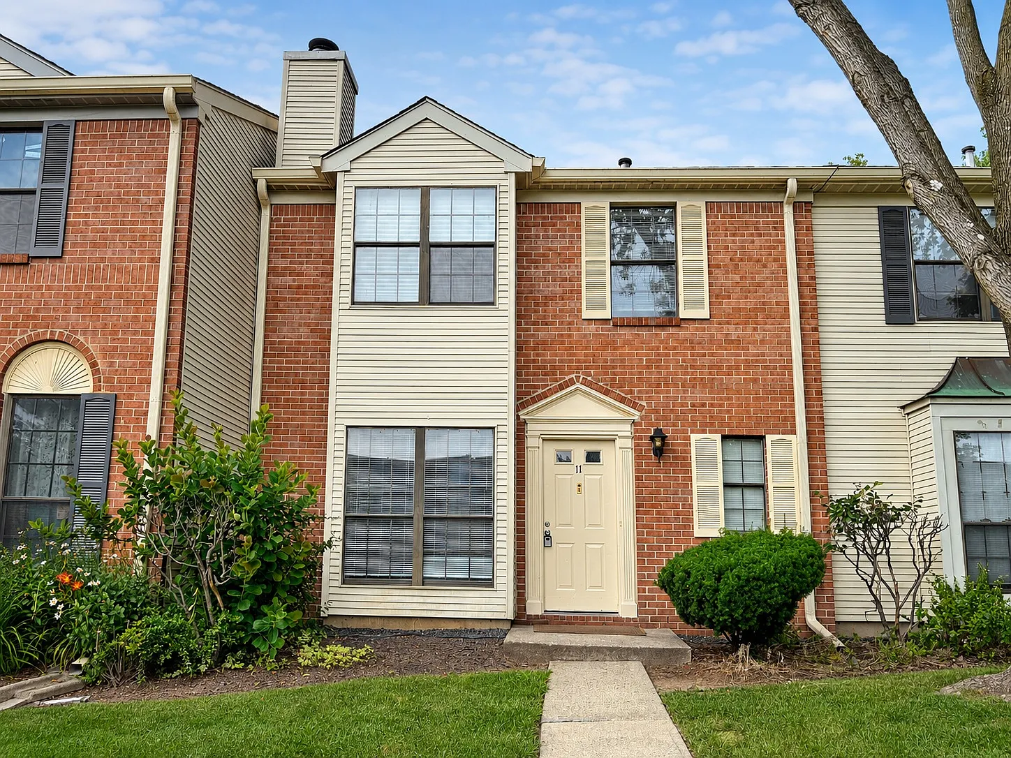 11 Wosniak Court — Photo 1