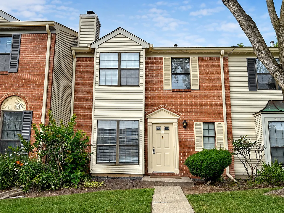 11 Wosniak Ct