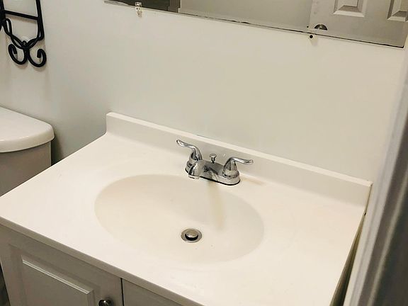 3rd image of 4097 Baychester Ave Floor 3