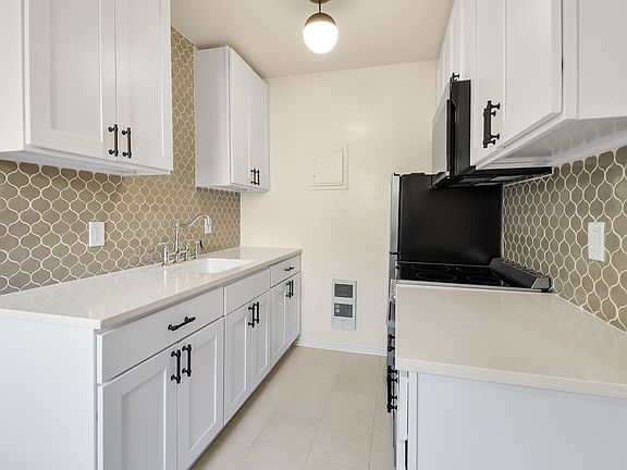 5th image of 921 1st Ave W APT 312