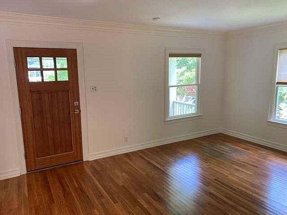 4th image of 5012 Woodview Ave