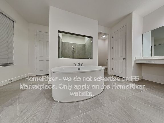 4th image of 5021 Bessie Ct
