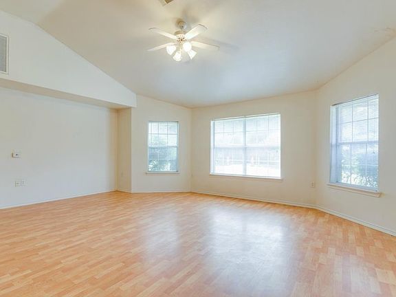 5th image of 441 N Cowan Ave
