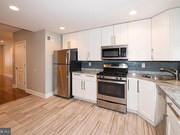 5th image of 1526 E Hewson St