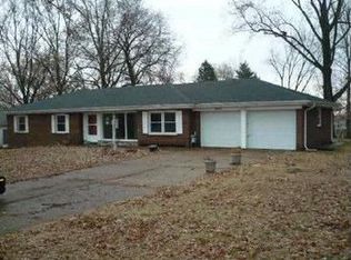 2412 Fair Acres Rd, Saint Louis, MO 63136