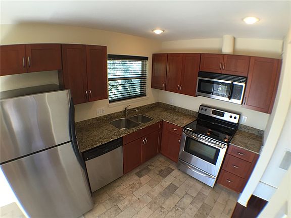 4th image of 2800 Cole St APT 201C