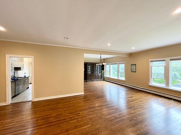 2nd image of 34 Wimbleton Ln