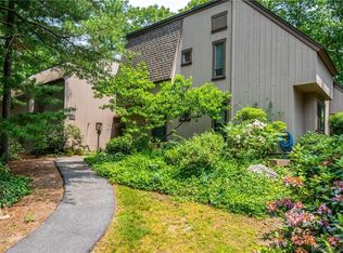 26 Great Meadow Ln UNIT 26, Farmington, CT 06032