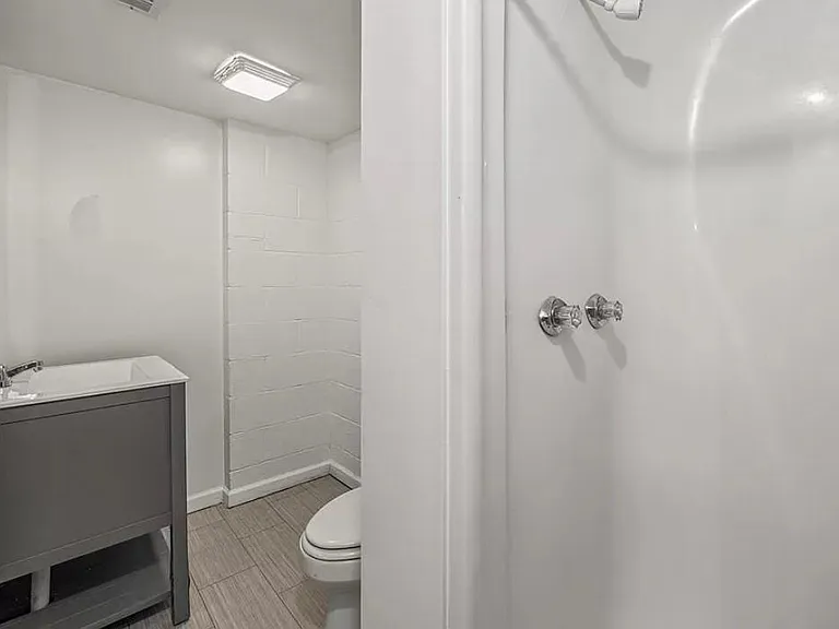 258 Idlewild Dr — Photo 21