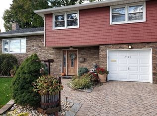 724 Garden St, Union, NJ 07083