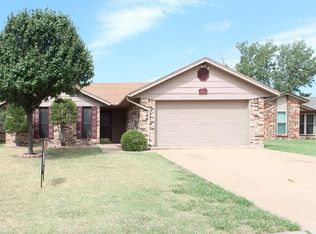 817 SW Chaucer Dr, Lawton, OK 73505