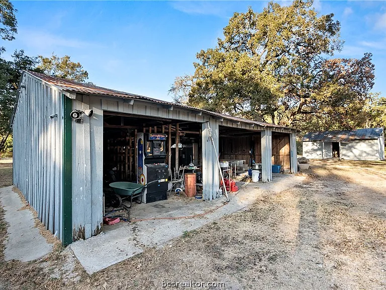 8111 S FM 2038 — Photo 18
