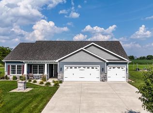 4755 S Longmeadow Dr, Columbia City, IN 46725