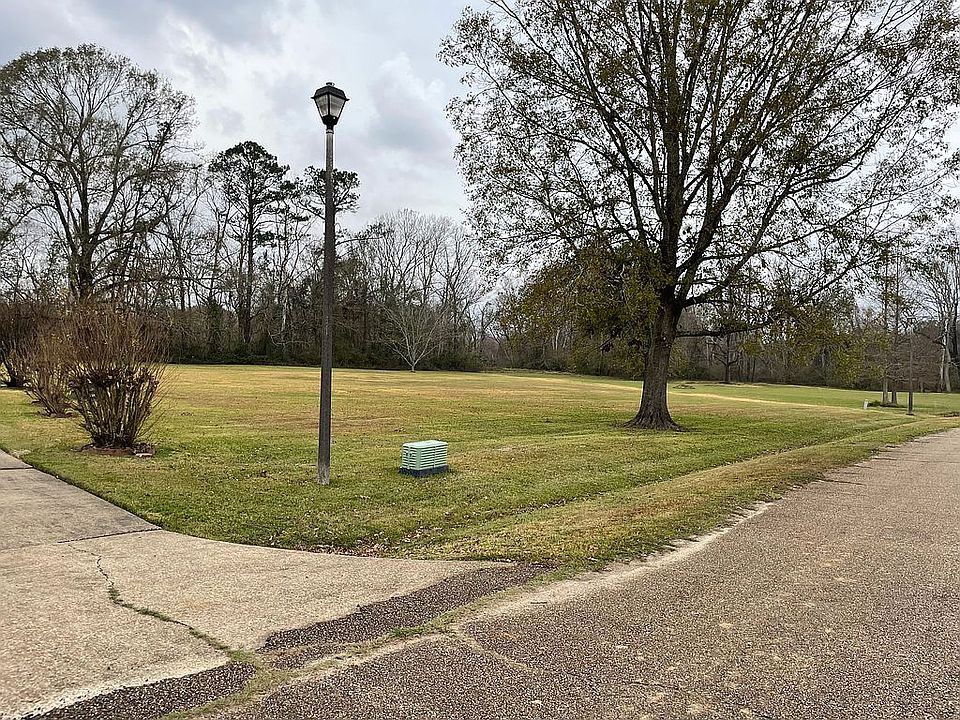 2nd image of 8537 Shady Knoll Pl