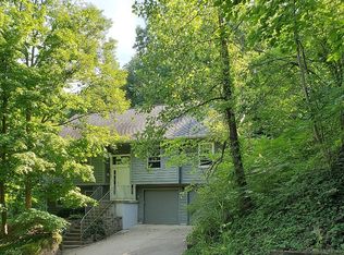 1593 Big Hill Rd, Dayton, OH 45429