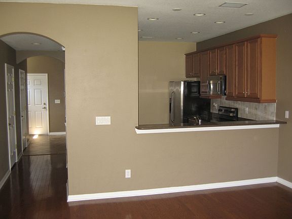 Kitchen Pass Thru to Family Rm