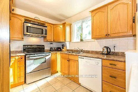 333 Taylor Mills Dr S — Photo 3