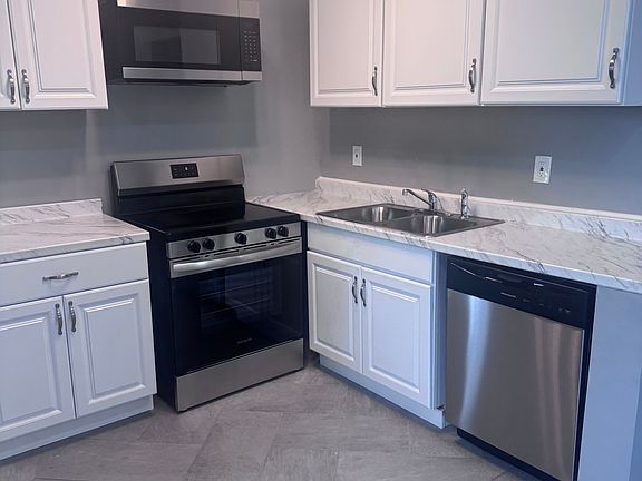5th image of 3524 Sealy St