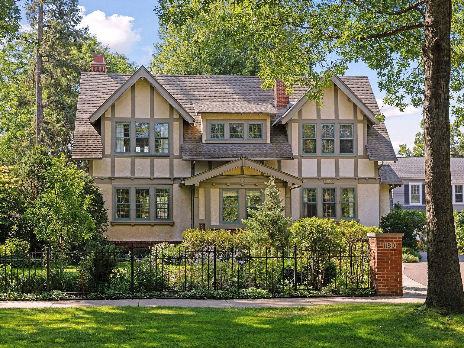 1180 Summit Ave, Saint Paul, MN 55105 Zillow