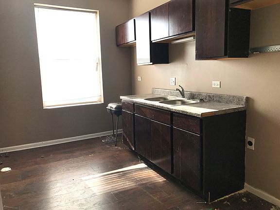 3rd image of 1852 S Central Park Ave APT 3E