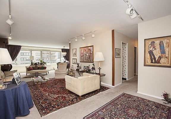 3rd image of 315 W 70th St APT 6J