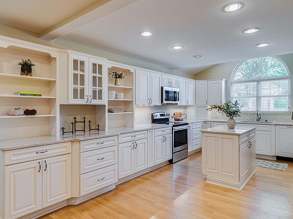 3rd image of 8030 Witts Mill Ln
