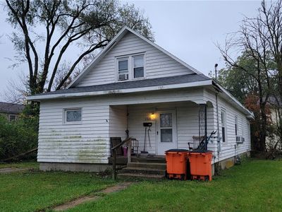 1206 Garfield Ave, Charleston, IL, 61920