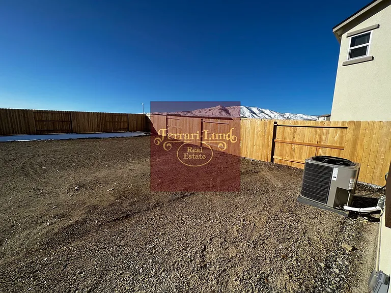 8948 Wolf River Dr — Photo 31