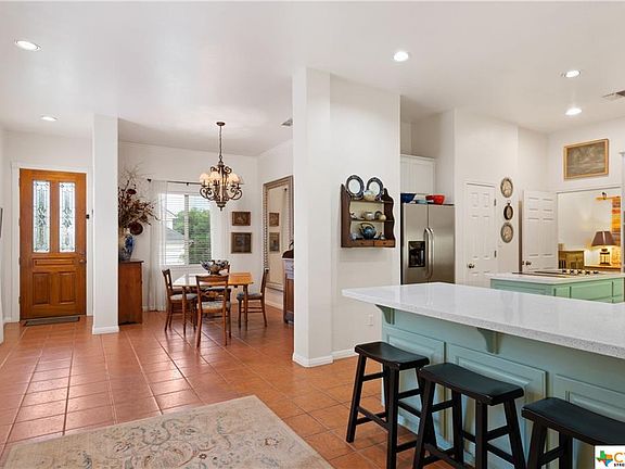 5th image of 2253 Garden Ct